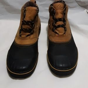 Clarks Waterproof Muckers (Gold)